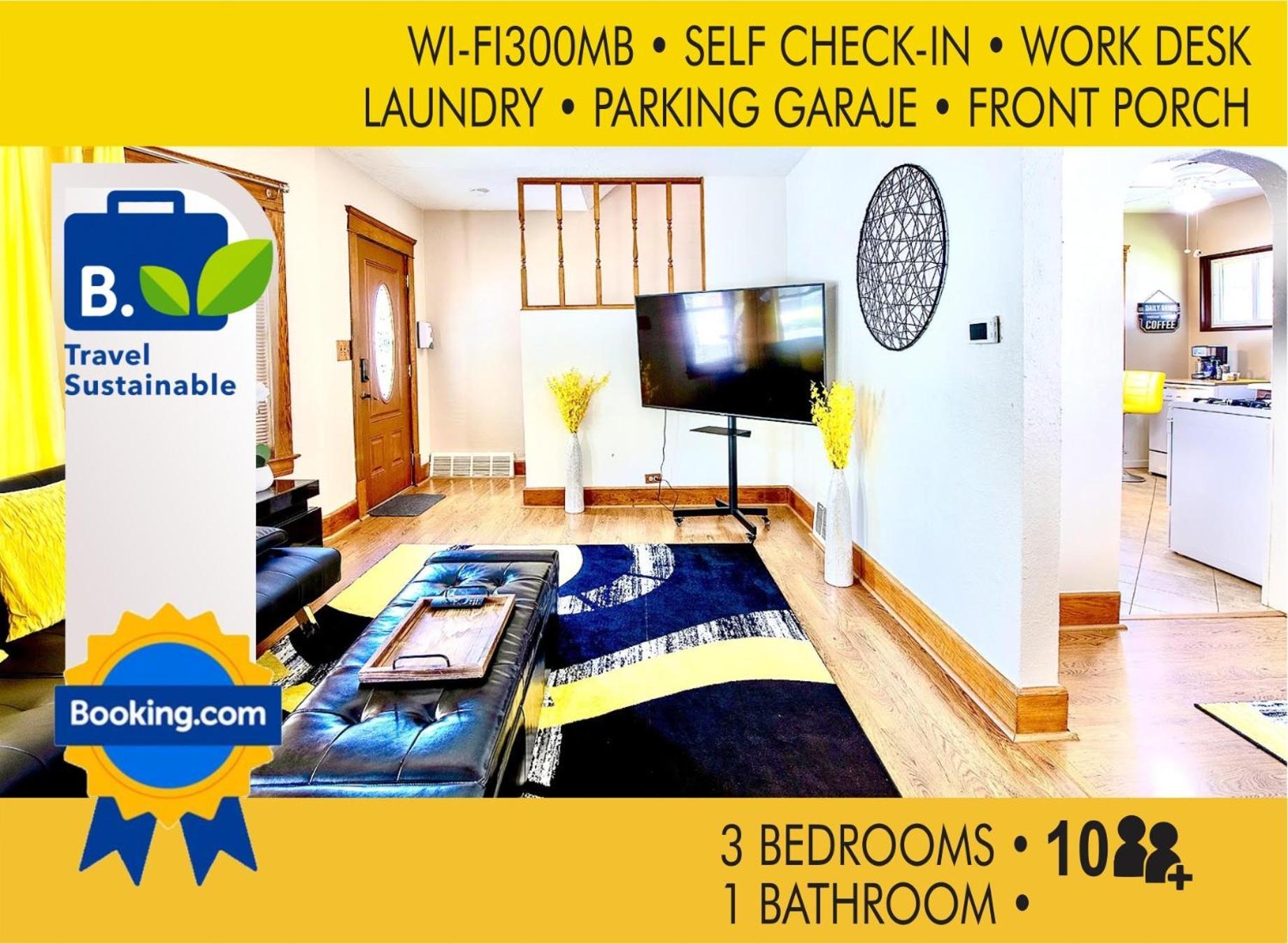 The Amber Retreat - Brooklyn Centre Comfort - Charming Space For Families, Couples & Business Travelers Near Downtown - With 300mb Wifi, Parking & Self Check-in Cleveland