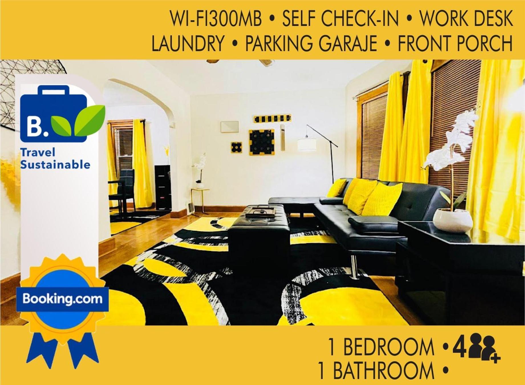 Casa de Férias The Amber Retreat - Brooklyn Centre Comfort - Charming Space For Families, Couples & Business Travelers Near Downtown - With 300mb Wifi, Parking & Self Check-in *